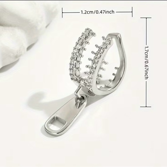 Zipper ear cuff - Picture 3 of 3